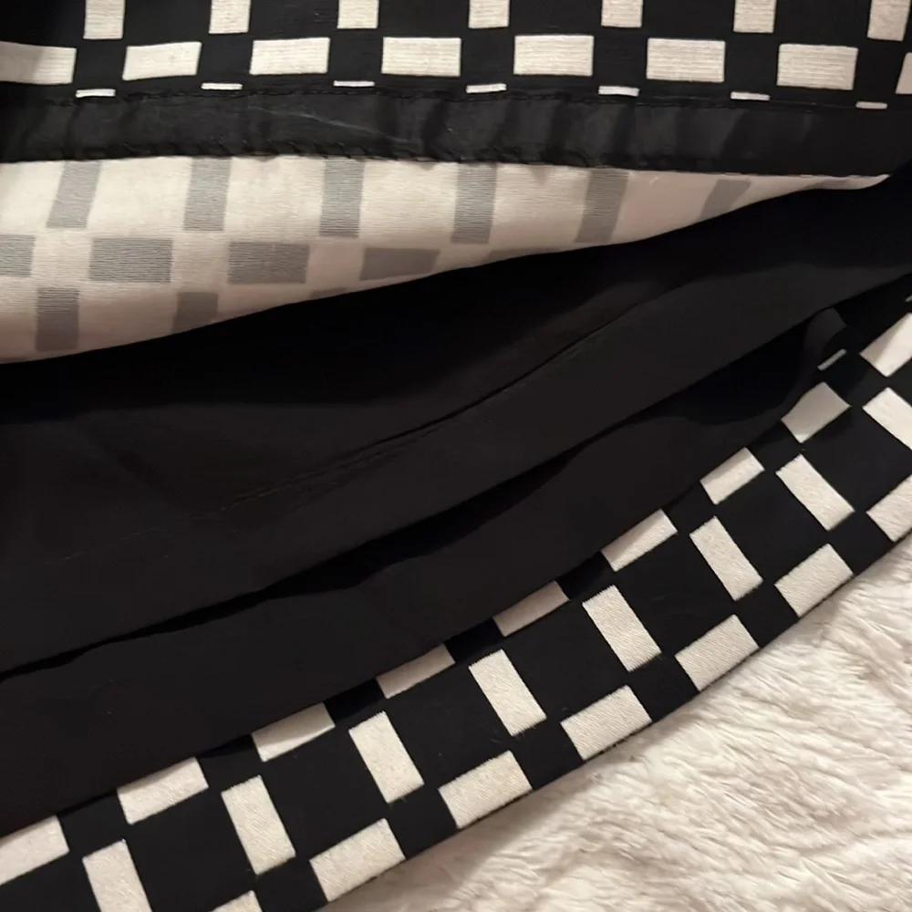 WHBM CHECKERED PENCIL SKIRT SIZE 4 - Picture 4 of 4